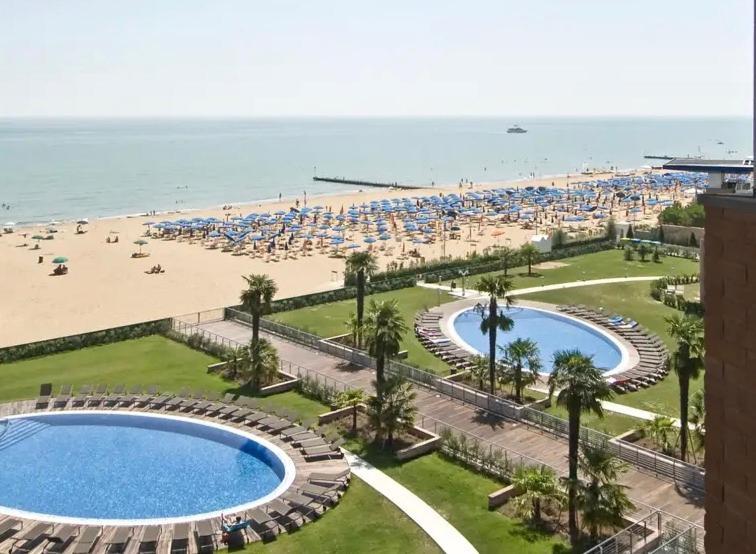 Frontemar Residenze Sul Mare - Carraro Immobiliare Jesolo - Family Apartments Bagian luar foto